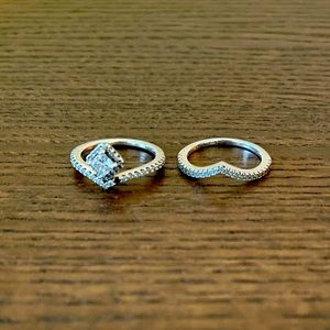 Pandora Sparkling Wishbone and Square Wishbone Ring Set